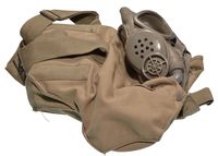 WORLD WAR II DIAPHRAM GAS MASK #2