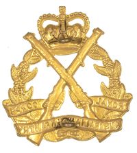 AUSTRALIAN INFANTRY HAT BADGE #2